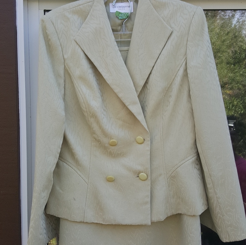 Suit